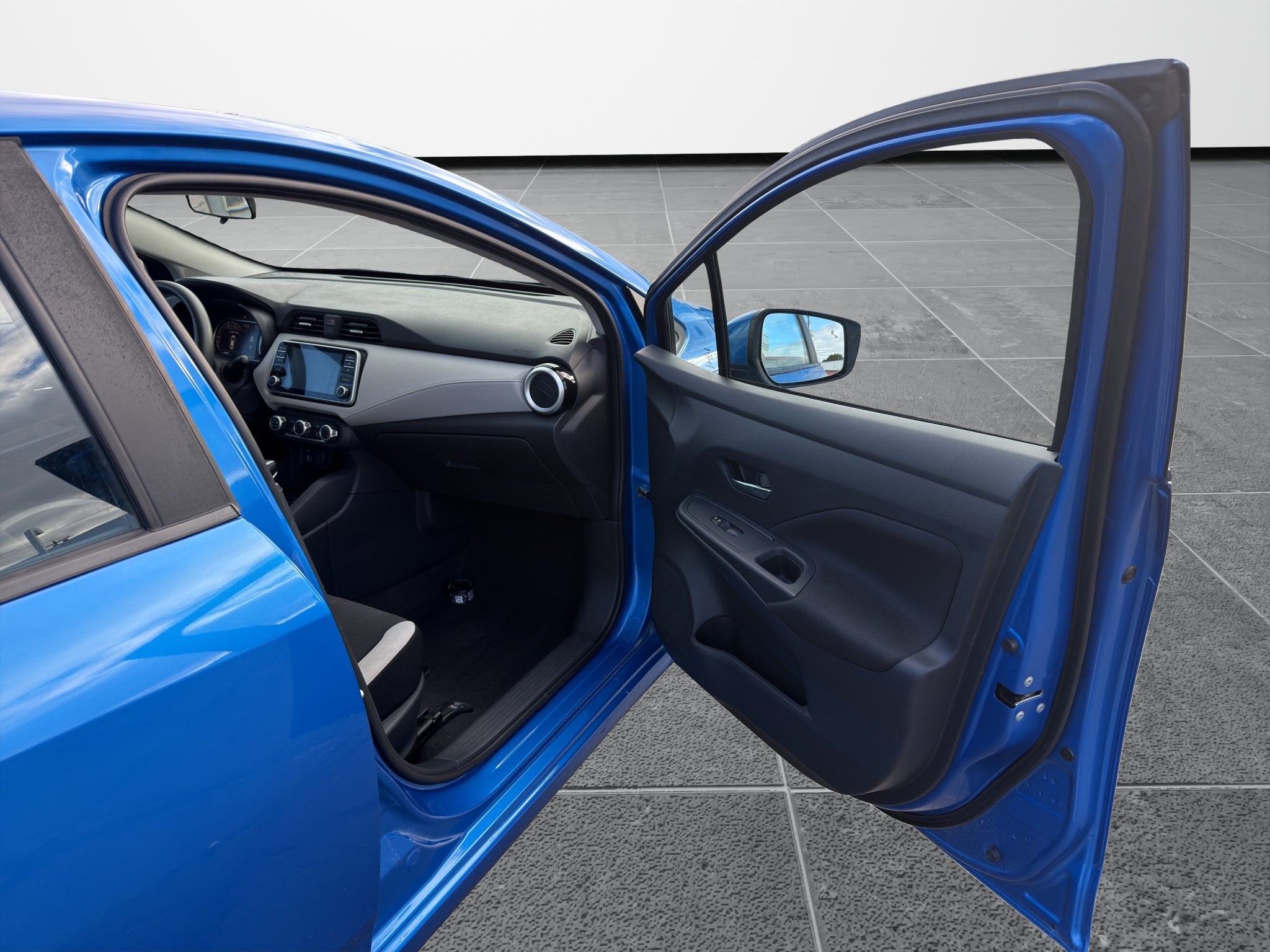 2021 Nissan Versa SV Xtronic CVT