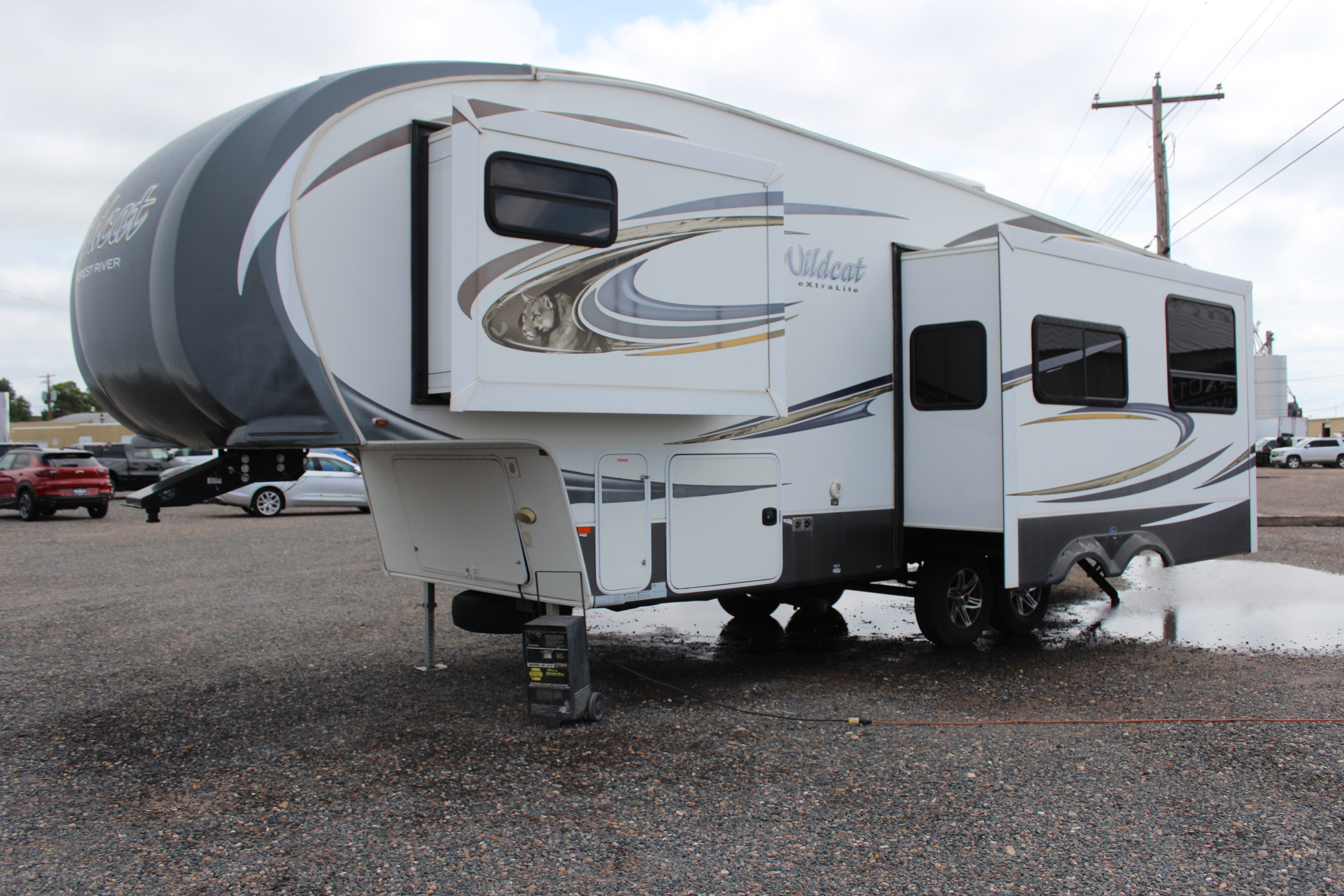 2014 Forest River Wild Cat Base