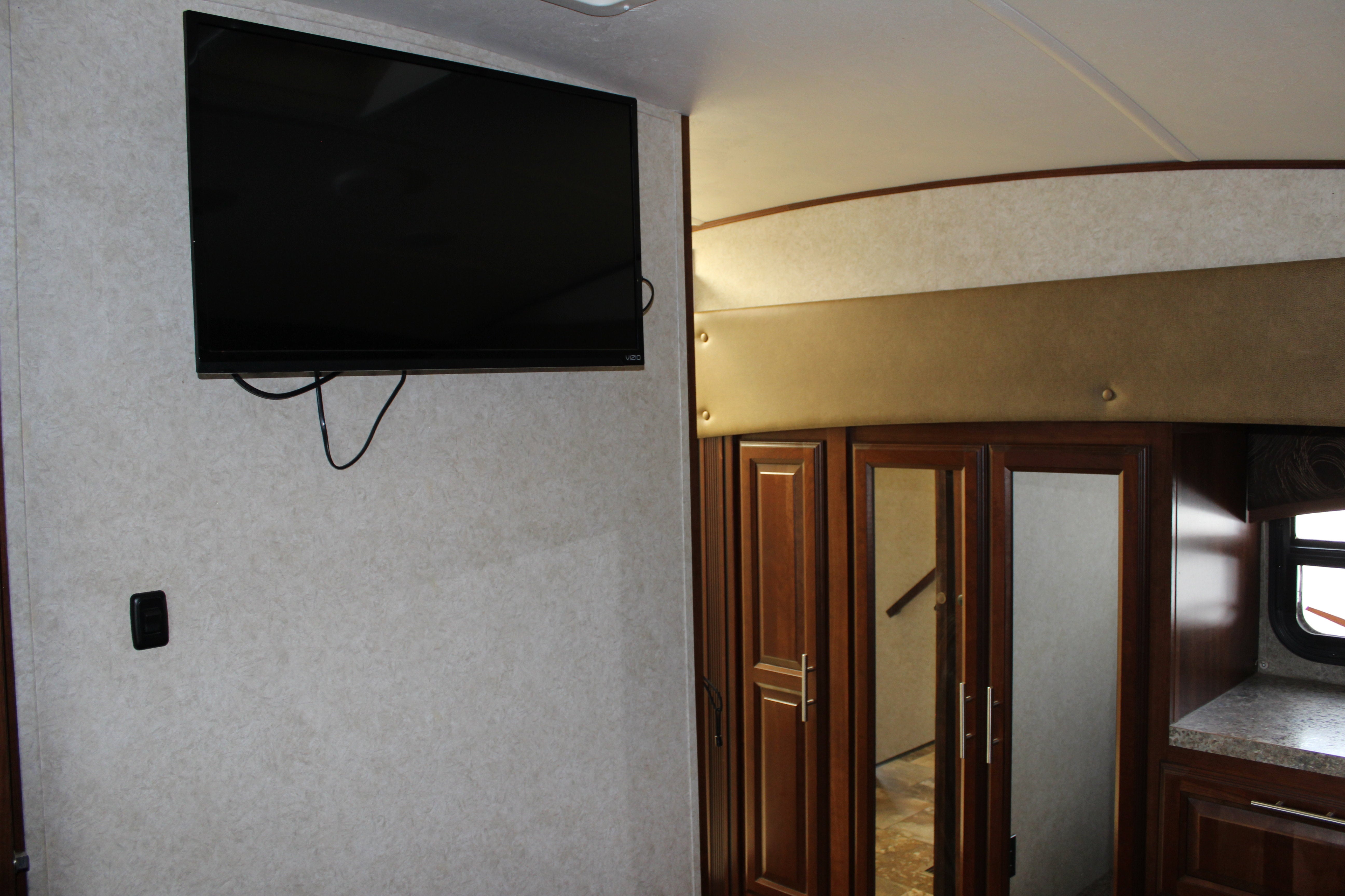 2014 Forest River Wild Cat Base