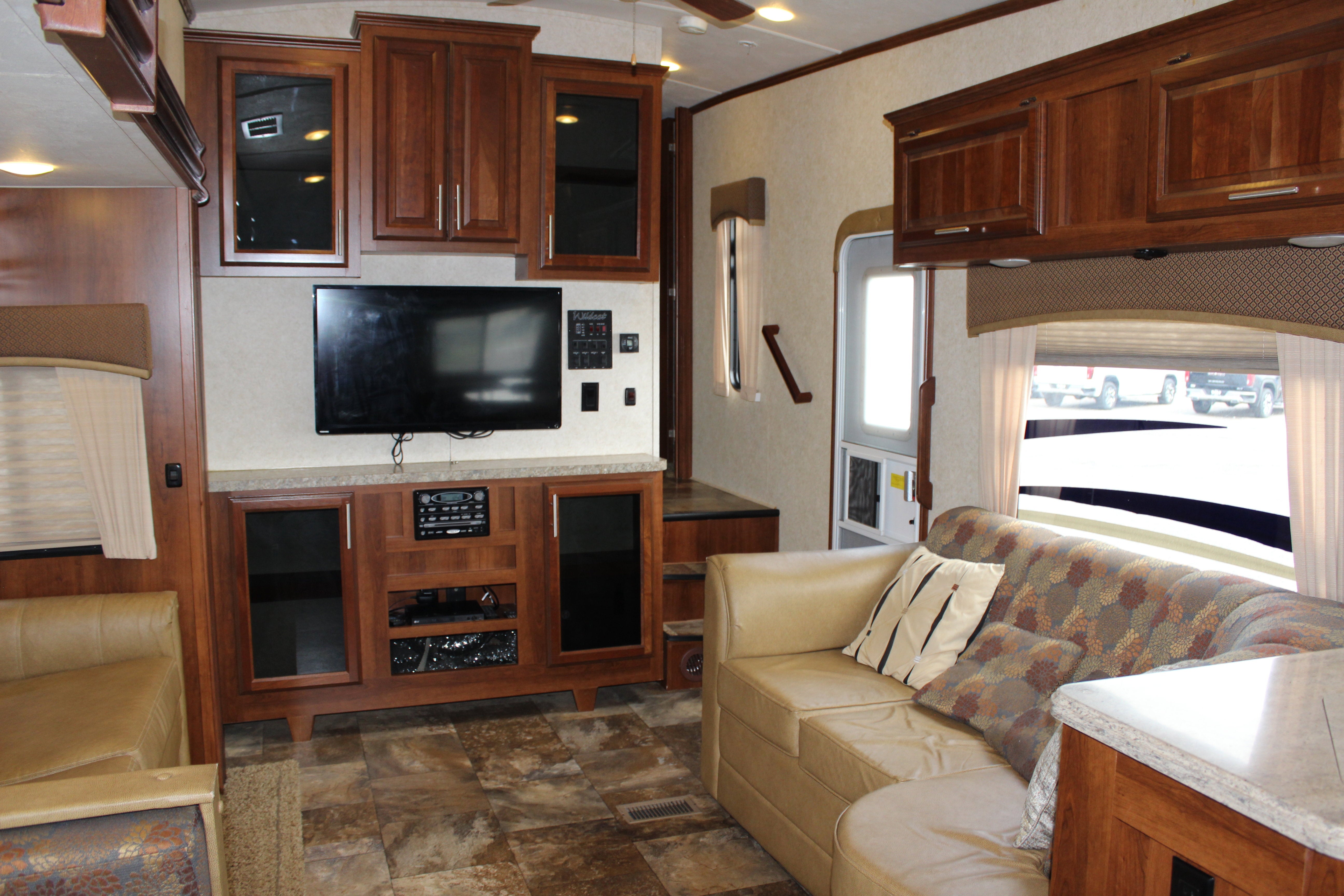 2014 Forest River Wild Cat Base