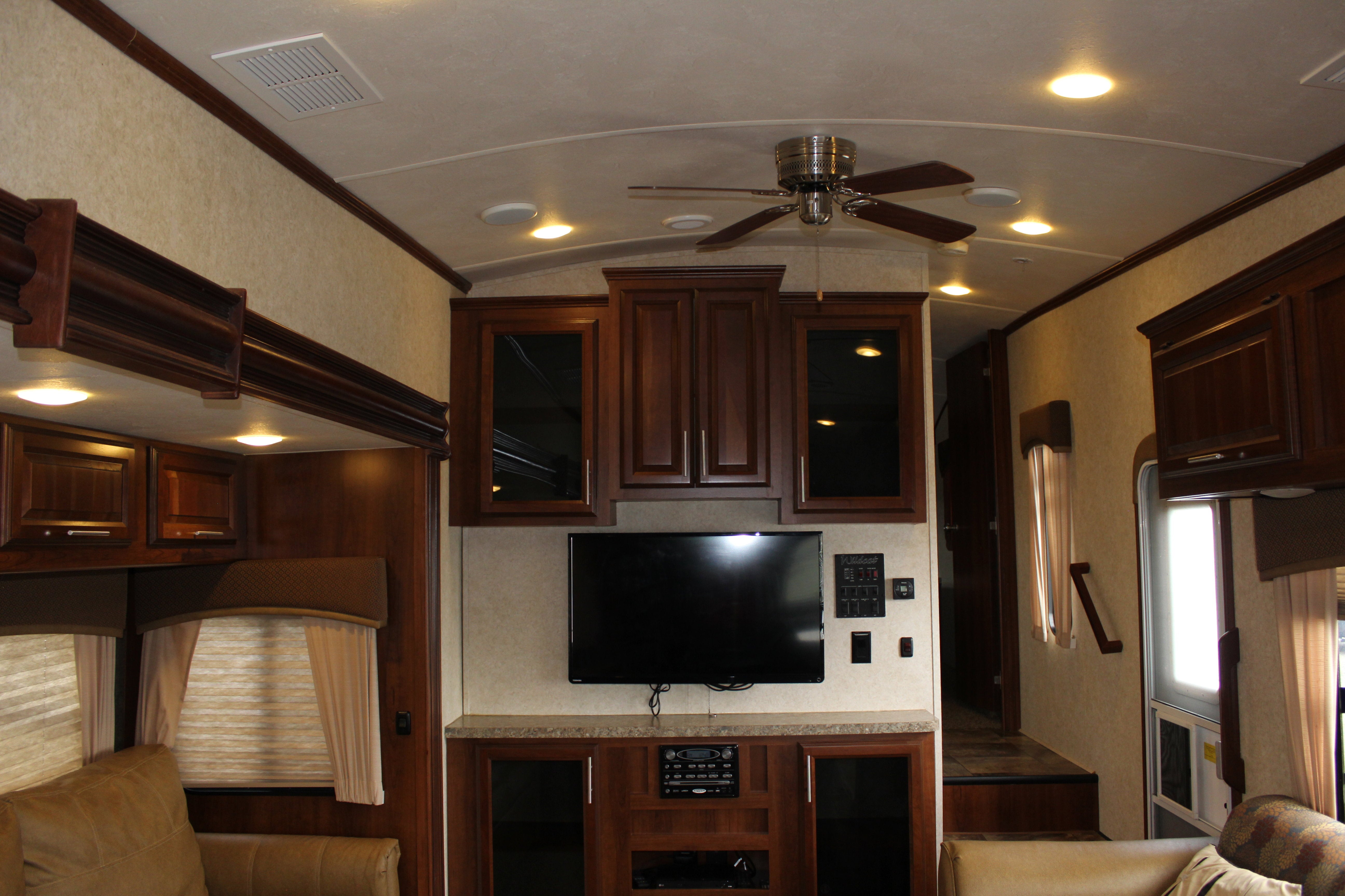 2014 Forest River Wild Cat Base