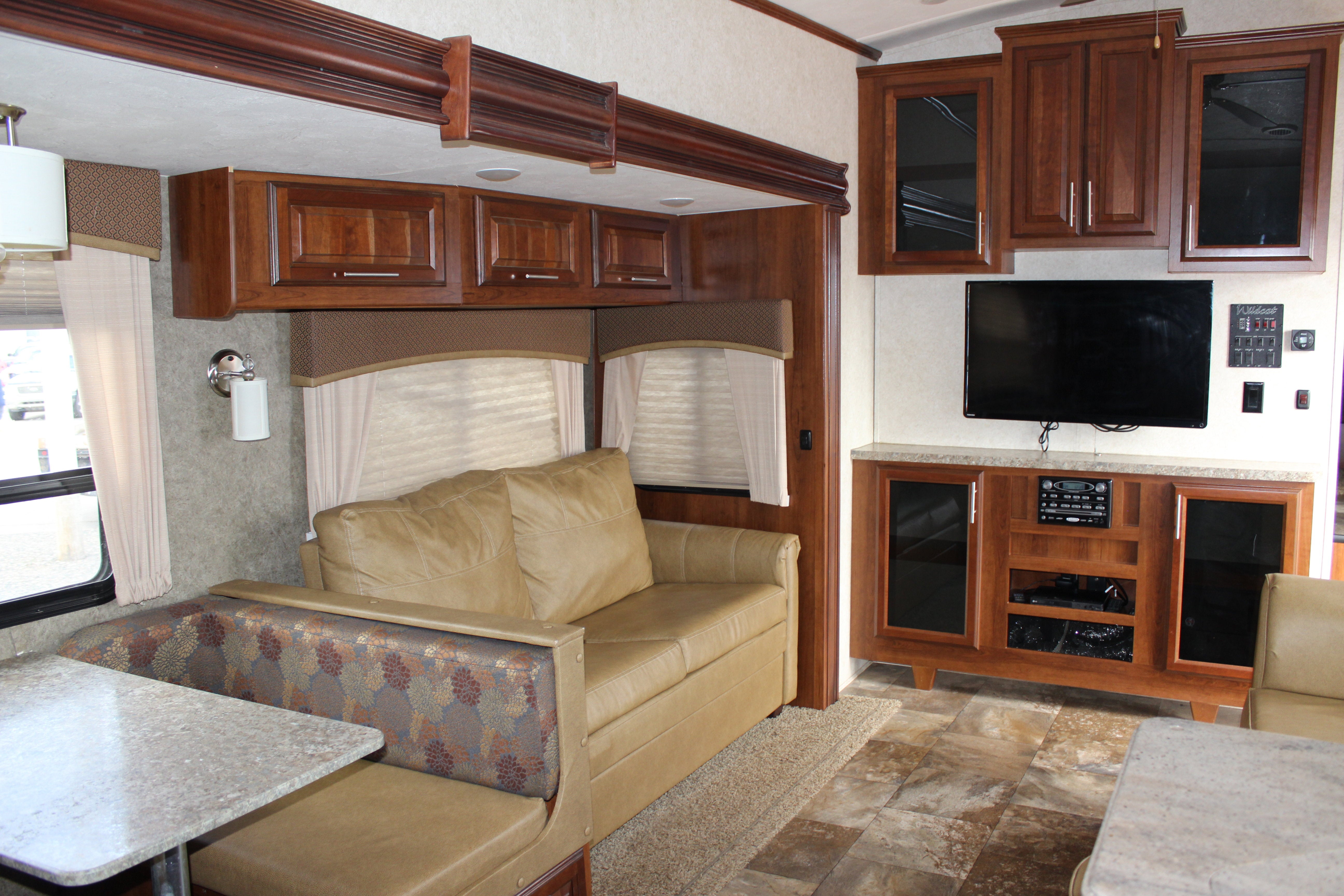 2014 Forest River Wild Cat Base